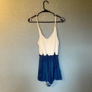 Adjustable strap, zip up romper